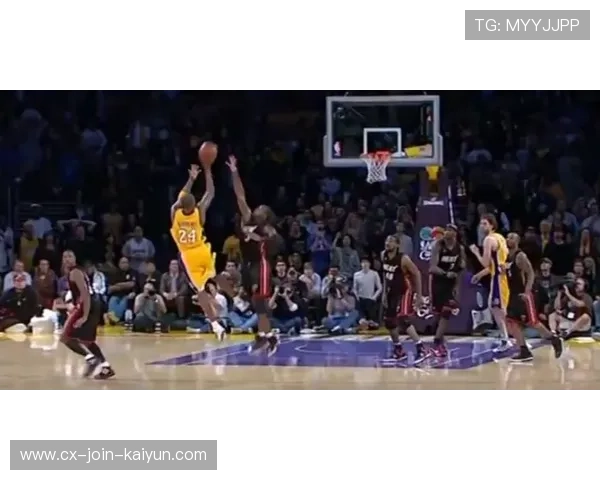 热火战术新模板!0.4秒空接绝杀后再秀“CQ剧本” 热火战术新模板!0.4秒空接绝杀后再秀“CQ剧本”