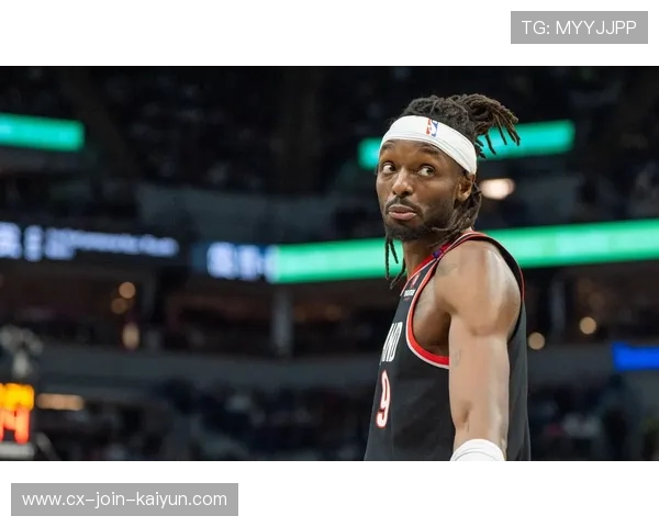 开拓者靠格兰特强攻多次奏效,重新找回节奏